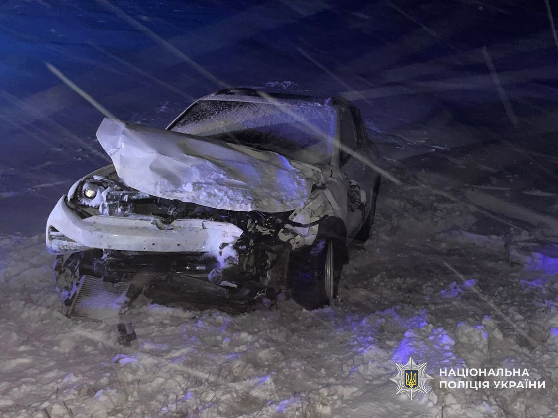 На Чернігівщині внаслідок автотрощі травмувалися вісім людей (фото) фото 1