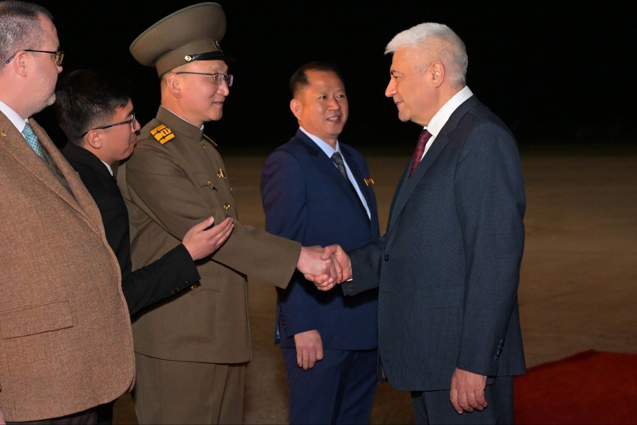 Російський міністр внутрішніх справ прибув до КНДР: яка мета візиту фото 1