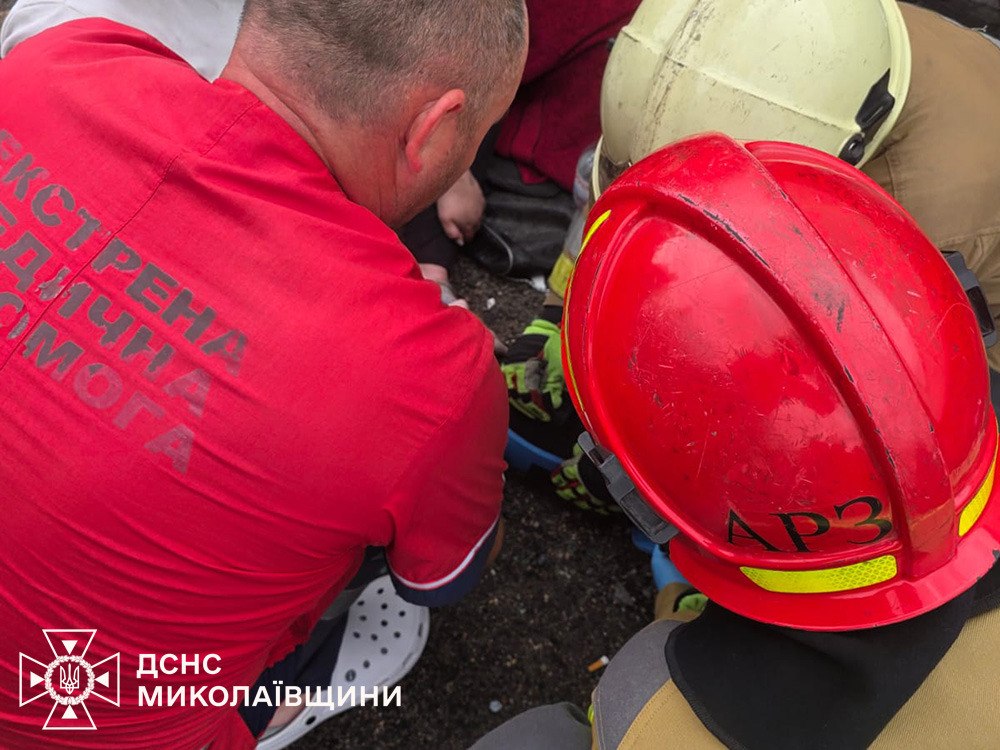 ДСНС показала моторошні кадри після смертельної автотрощі на Миколаївщині фото 3