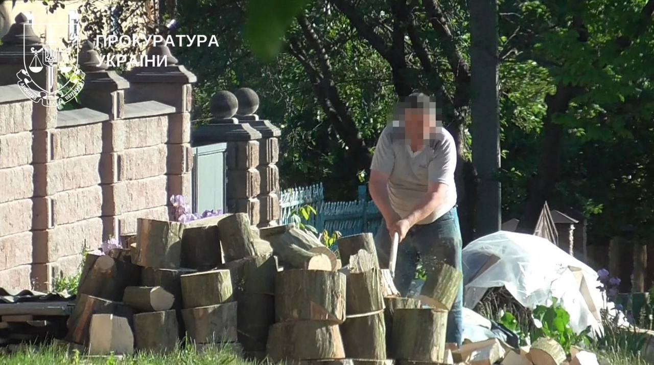 На Тернопільщині директор інтернату отримав підозру у торгівлі людьми фото 3