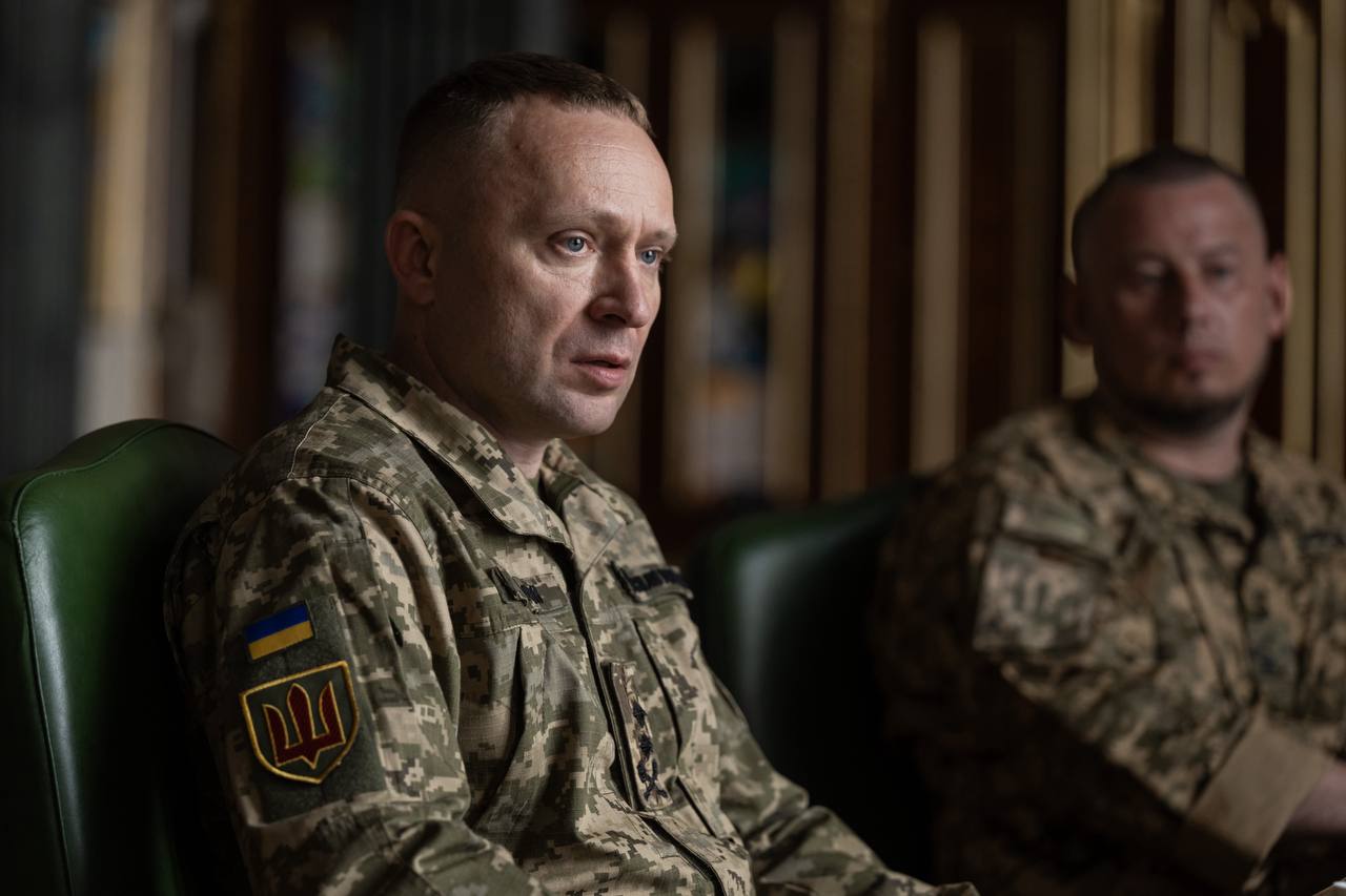 Зеленський продовжує зустрічі з військовими: відбулися розмови з Драпатим та Білецьким фото 2