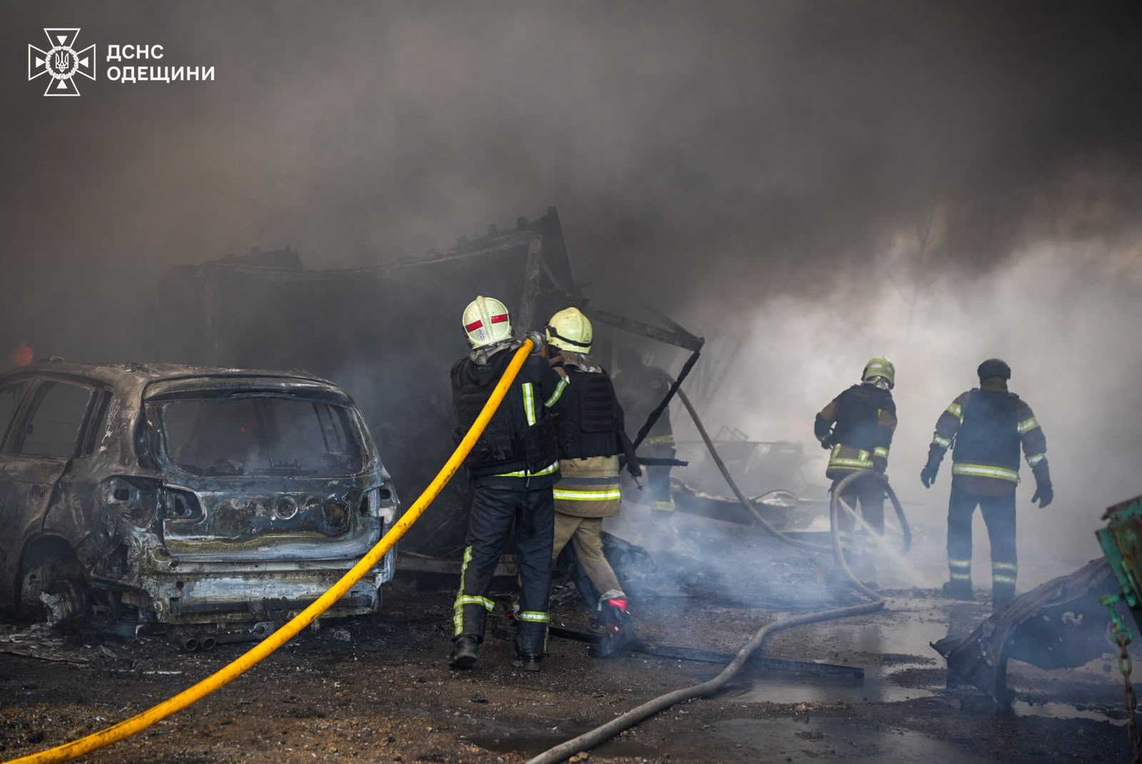 Росія атакувала Одесу: є загиблі, пошкоджено підприємство фото 6