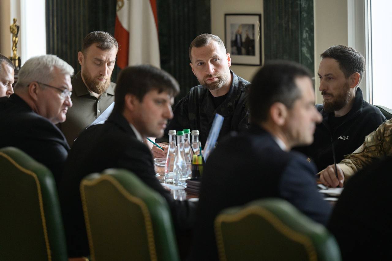 Зеленський назвав три головні загрози для України та поставив нові завдання уряду фото 2