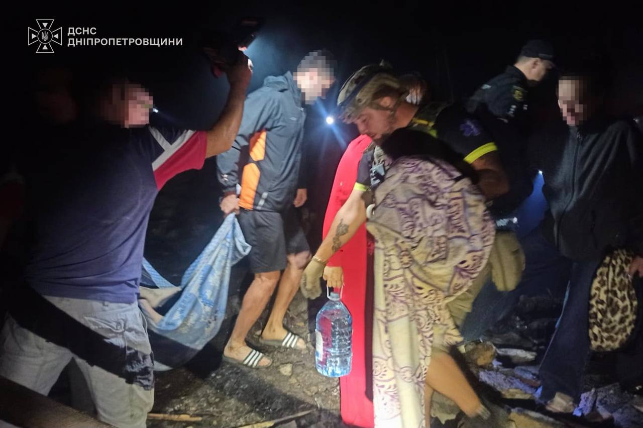 З'явилися кадри знищеного будинку, де через російську ракету загинула багатодітна сім'я фото 2