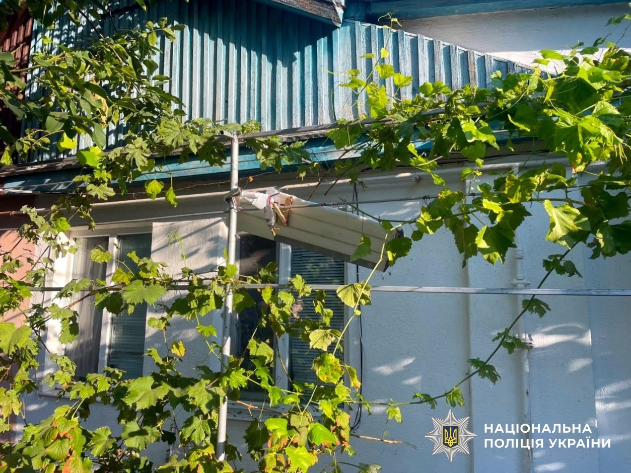 У Херсоні снаряд влетів у ліжечко з дворічним хлопчиком, але не вибухнув (фото) фото 2