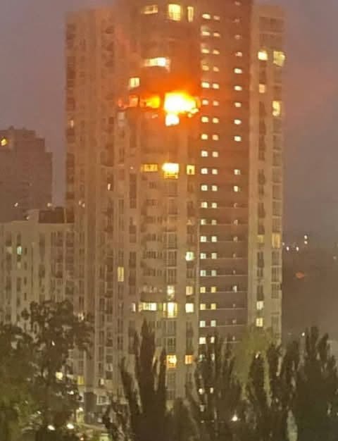 Народна депутатка показала, що скоїли росіяни з квартирою її доньки (фото) фото 1
