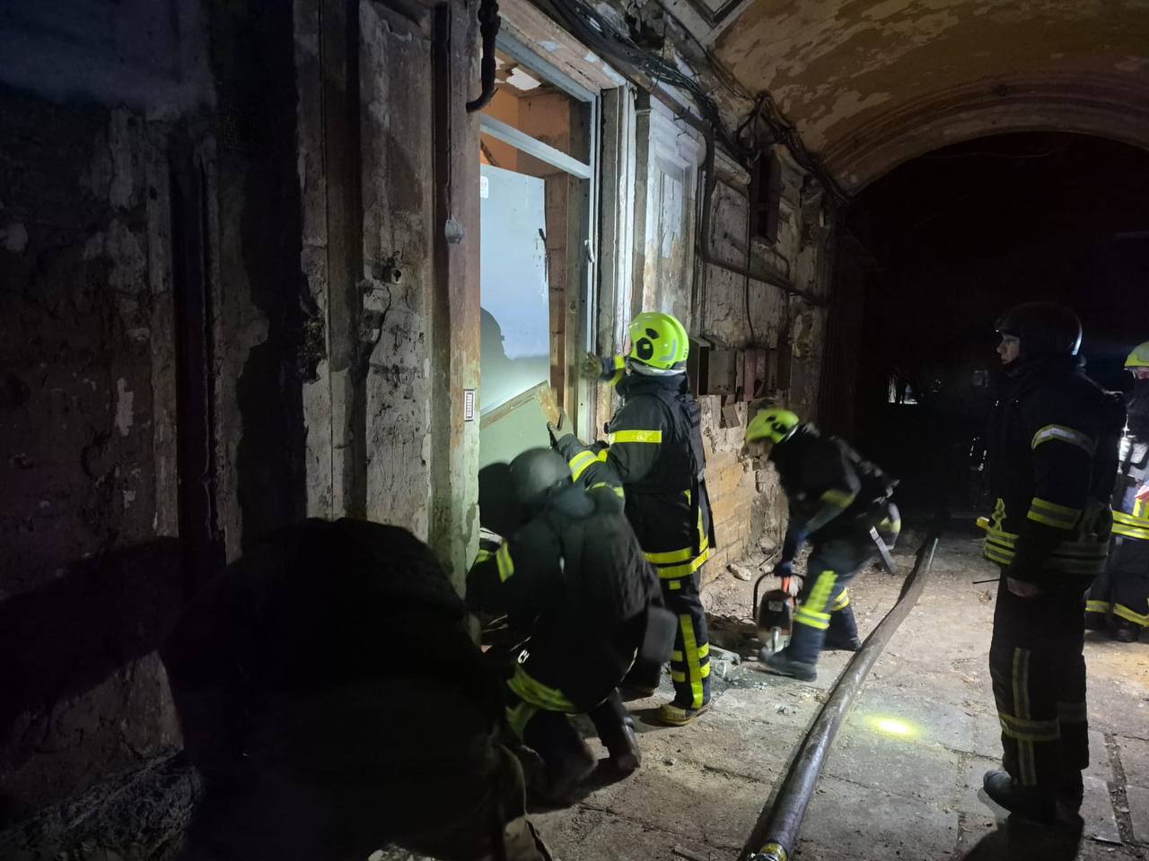 Росія атакувала Одесу безпілотниками: є постраждала, руйнування фото 2