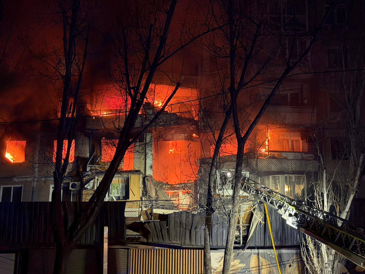 Росія атакувала Одесу безпілотниками: є постраждалі, руйнування фото 4