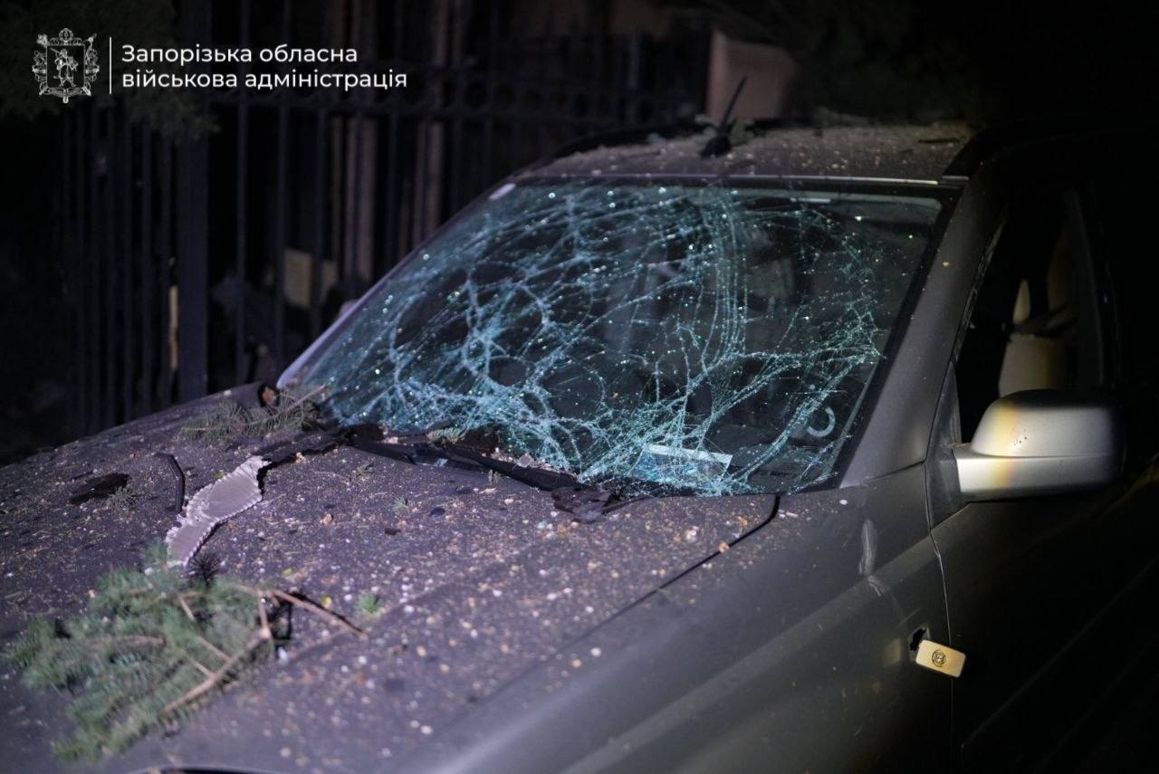 Росія атакувала Запоріжжя безпілотниками, є постраждалий фото 1