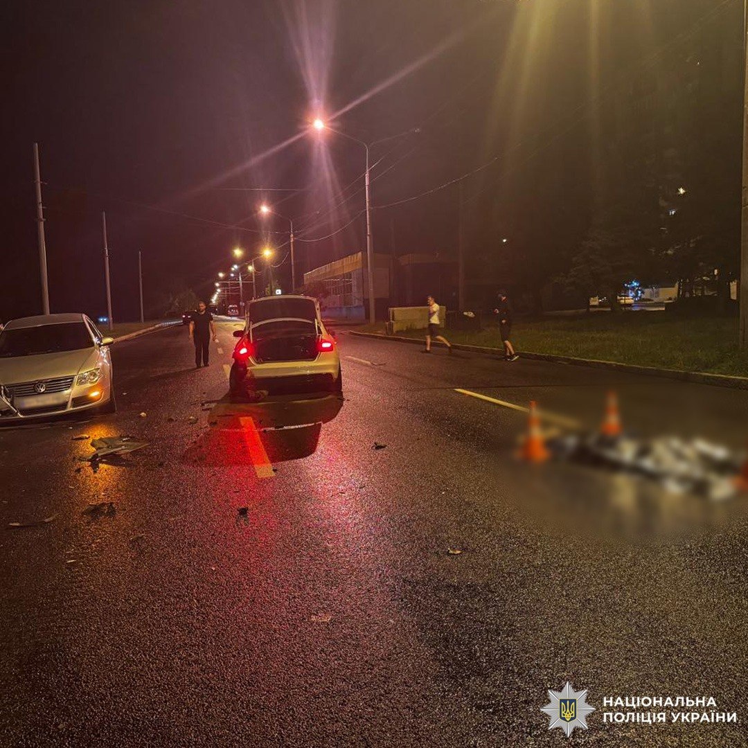 У Харкові водій Audi збив двох пішоходів: хлопець загинув фото 4