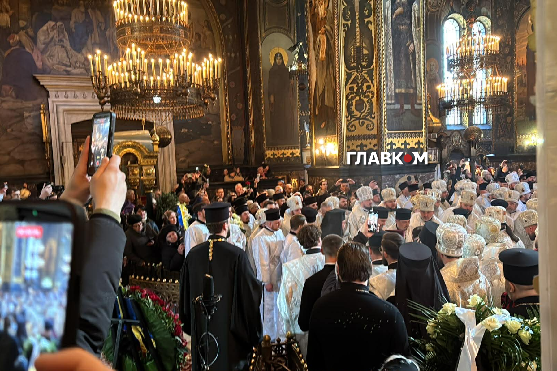 Україна попрощалася з Патріархом Філаретом. Церемонія поховання фото 3