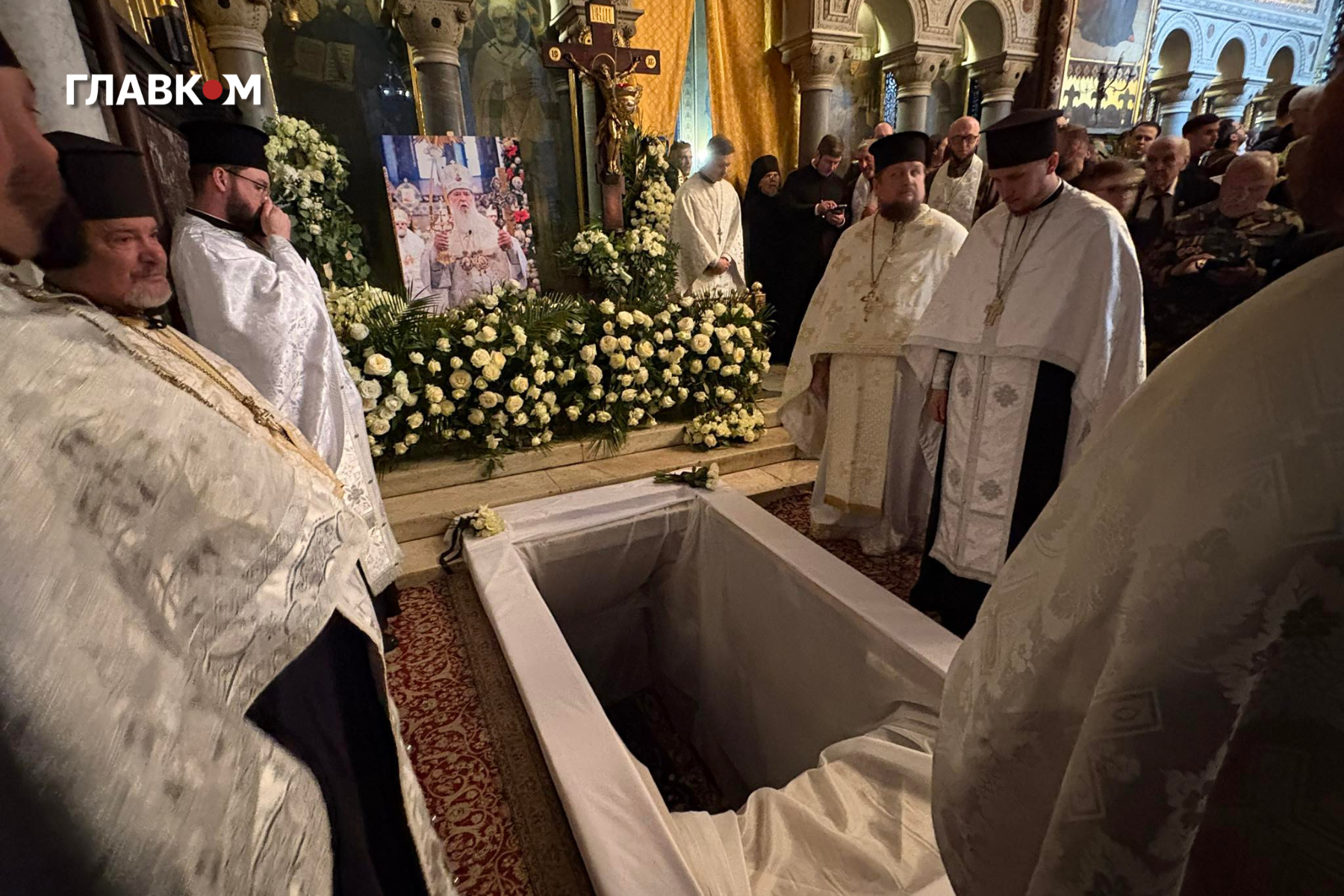 Україна попрощалася з Патріархом Філаретом. Церемонія поховання фото 5