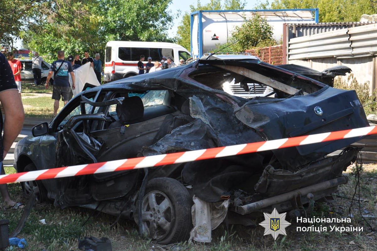 Атака на Черкаси: мер припускає, що ворог цілив по Алеї Героїв фото 4