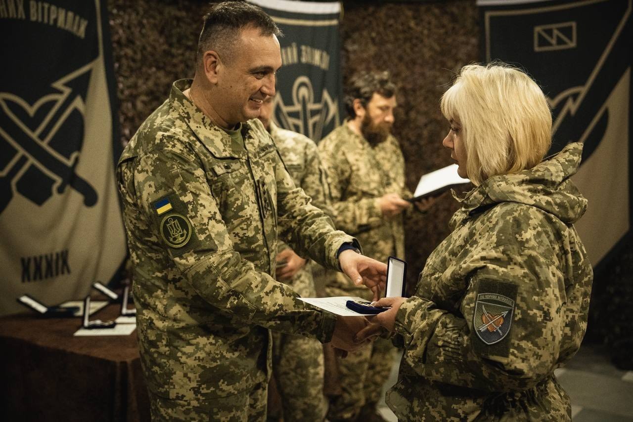Неїжпапа нагородив морських піхотинців на передовій фото 1