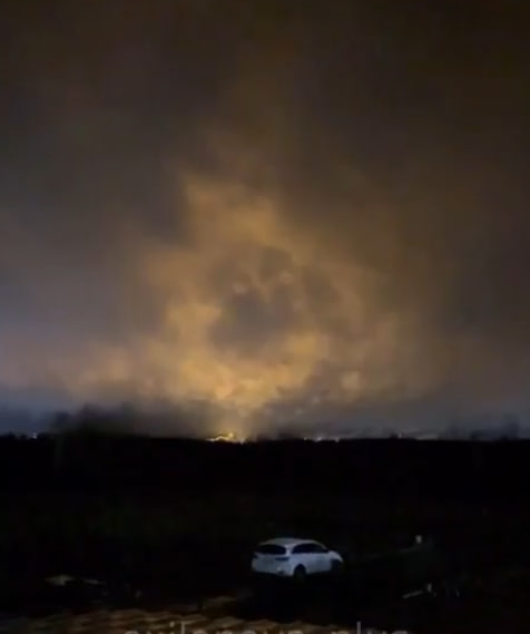 Жителі знімали удар дронів по ПАТ «Акрон» у Великому Новгороді