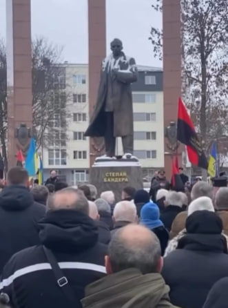 У Львові відбулася факельна хода до дня народження Степана Бандери