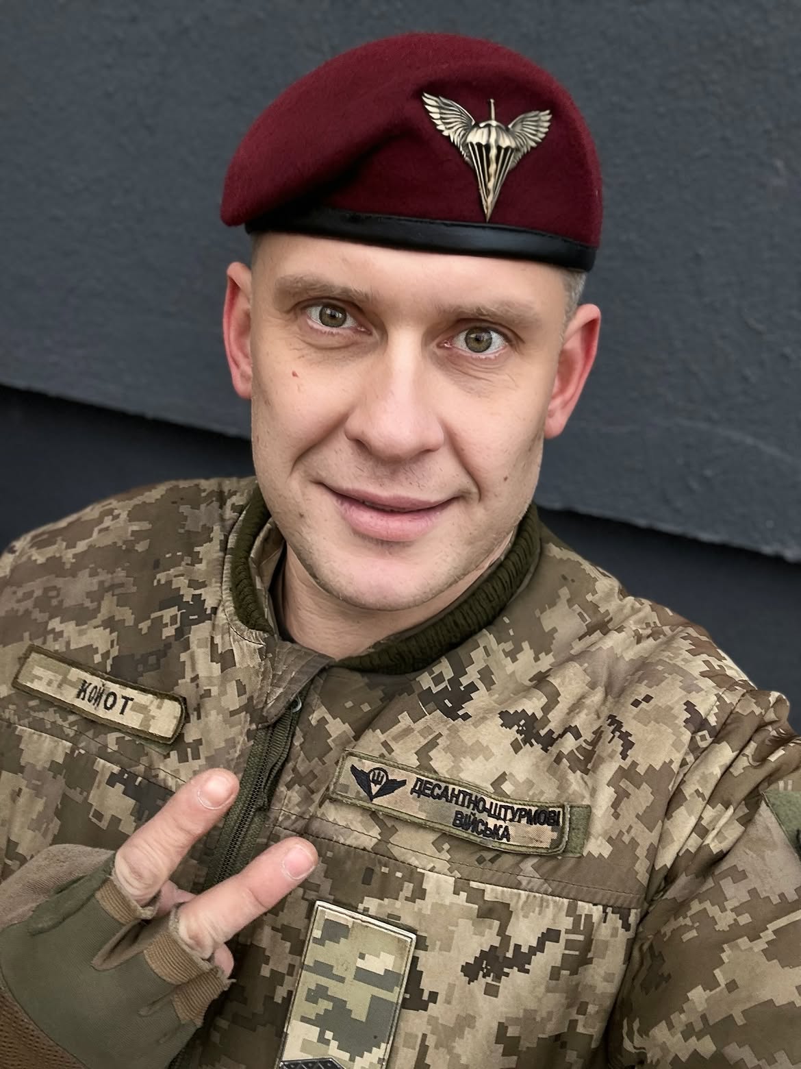 Дікусар, Агапітова, Хливнюк. Хто з українських зірок долучився до ЗСУ фото 9