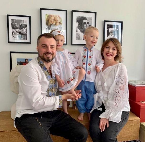 Олена Кравець та Сергій Кравець виховують трьох дітей