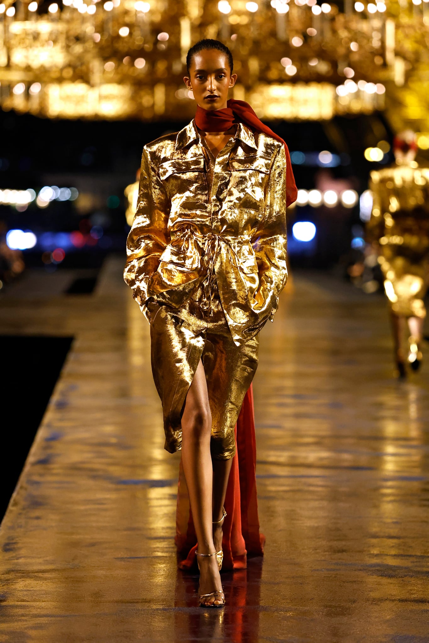 Saint Laurent підкорив Париж унікальною колекцією із золота