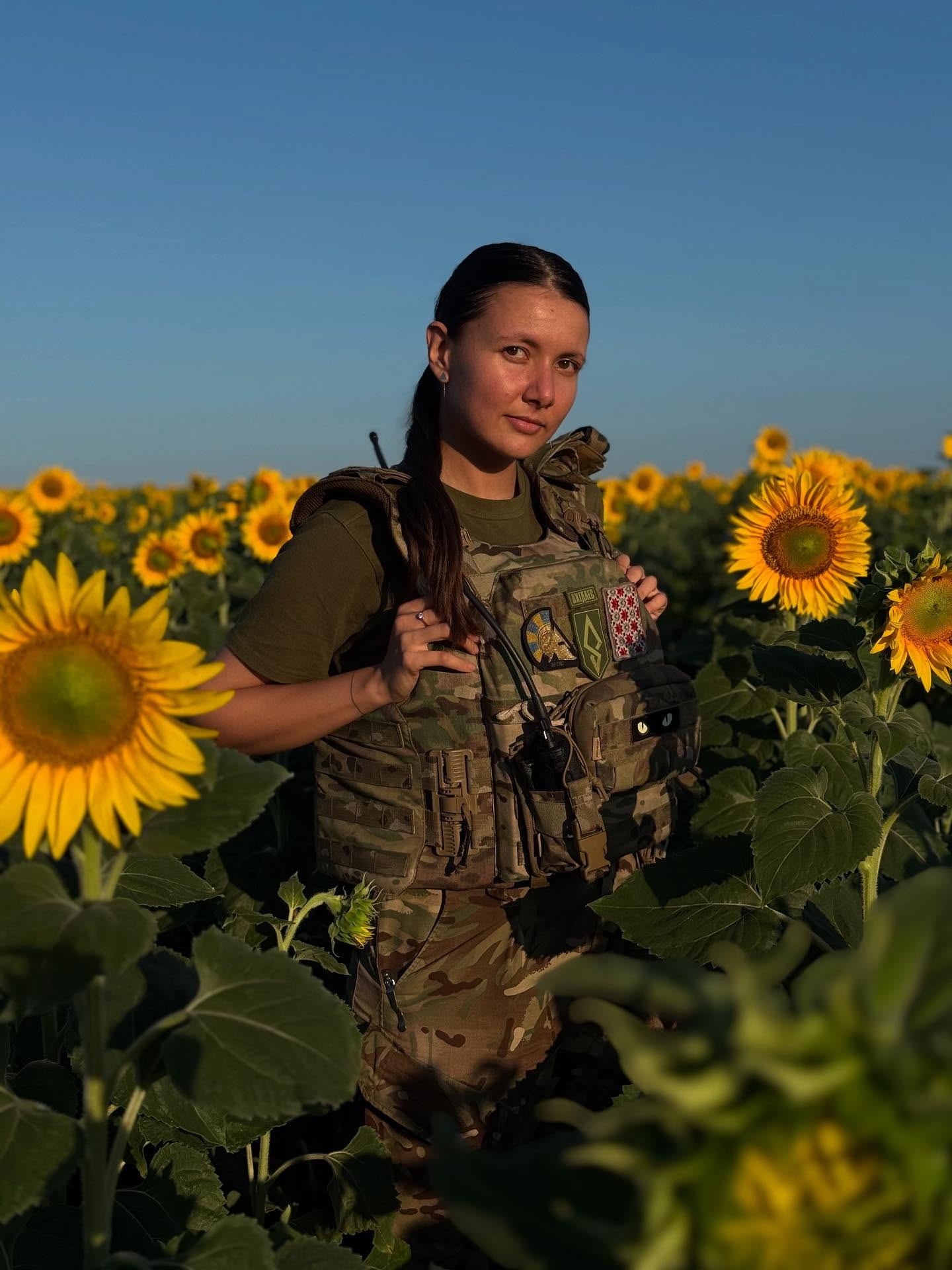 Дікусар, Агапітова, Хливнюк. Хто з українських зірок долучився до ЗСУ фото 4