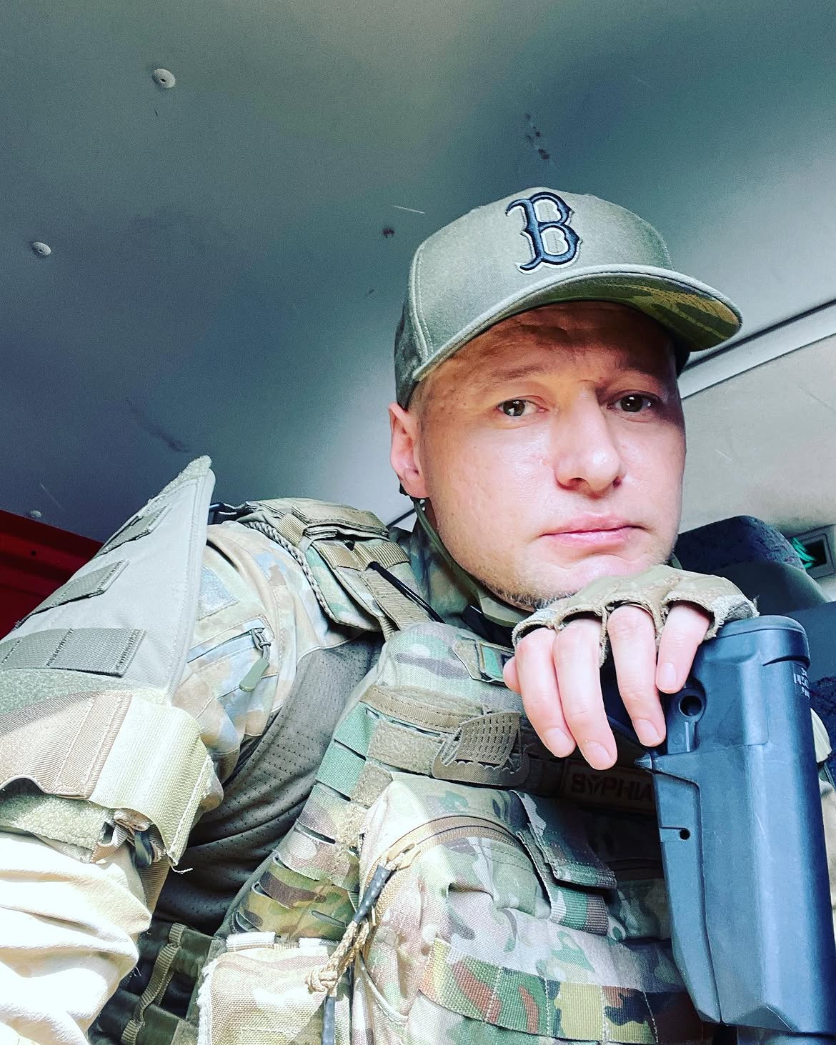 Дікусар, Агапітова, Хливнюк. Хто з українських зірок долучився до ЗСУ фото 1