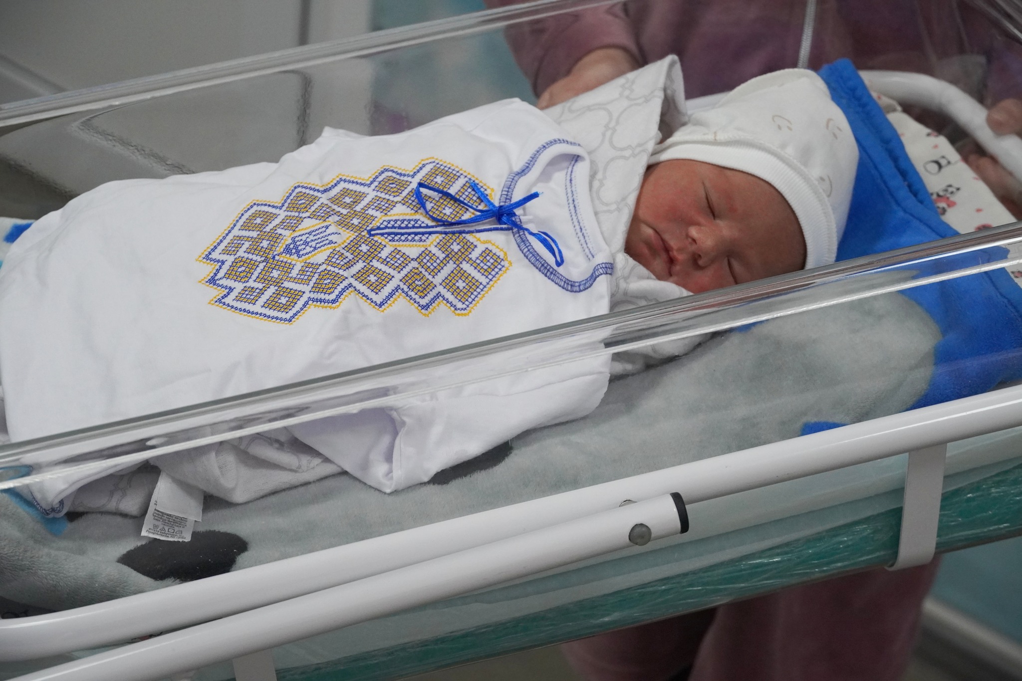 Марія Митрик народила хлопчика вагою 3720 грамів