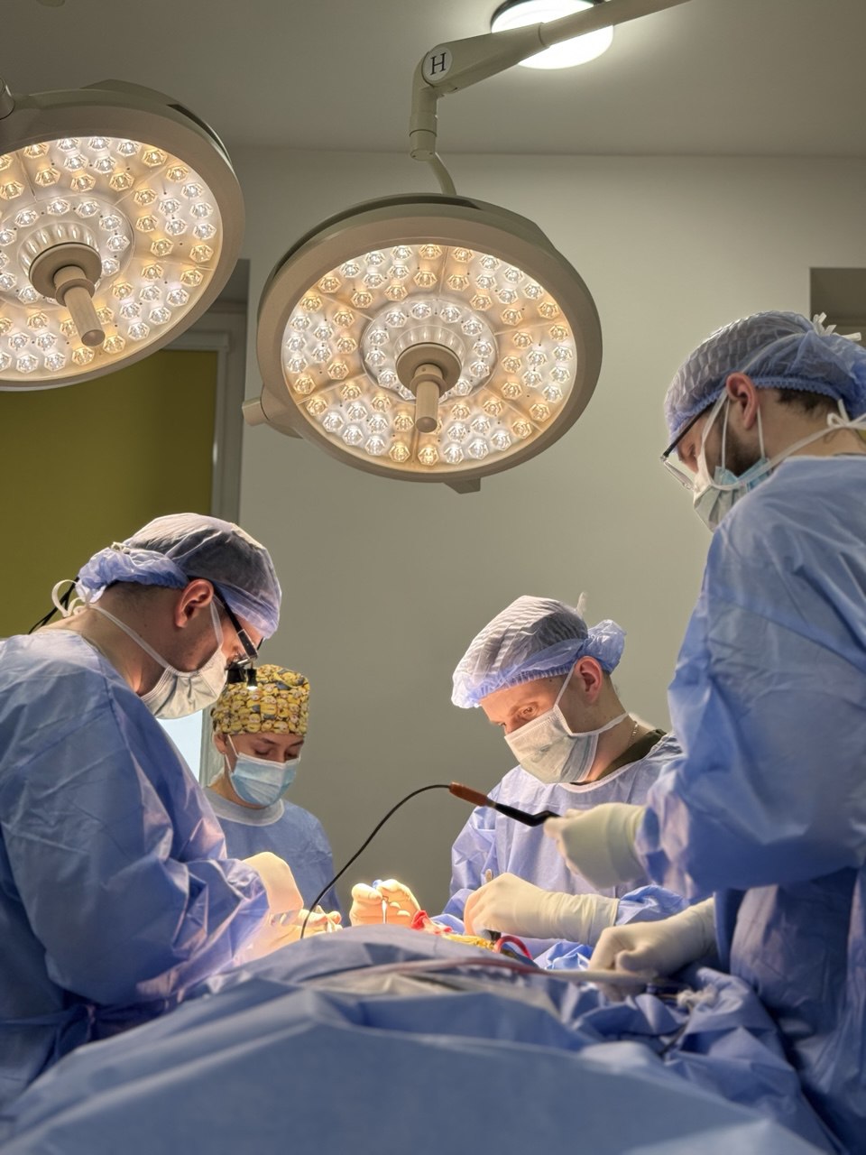 У Львові нейрохірурги провели складну операцію
