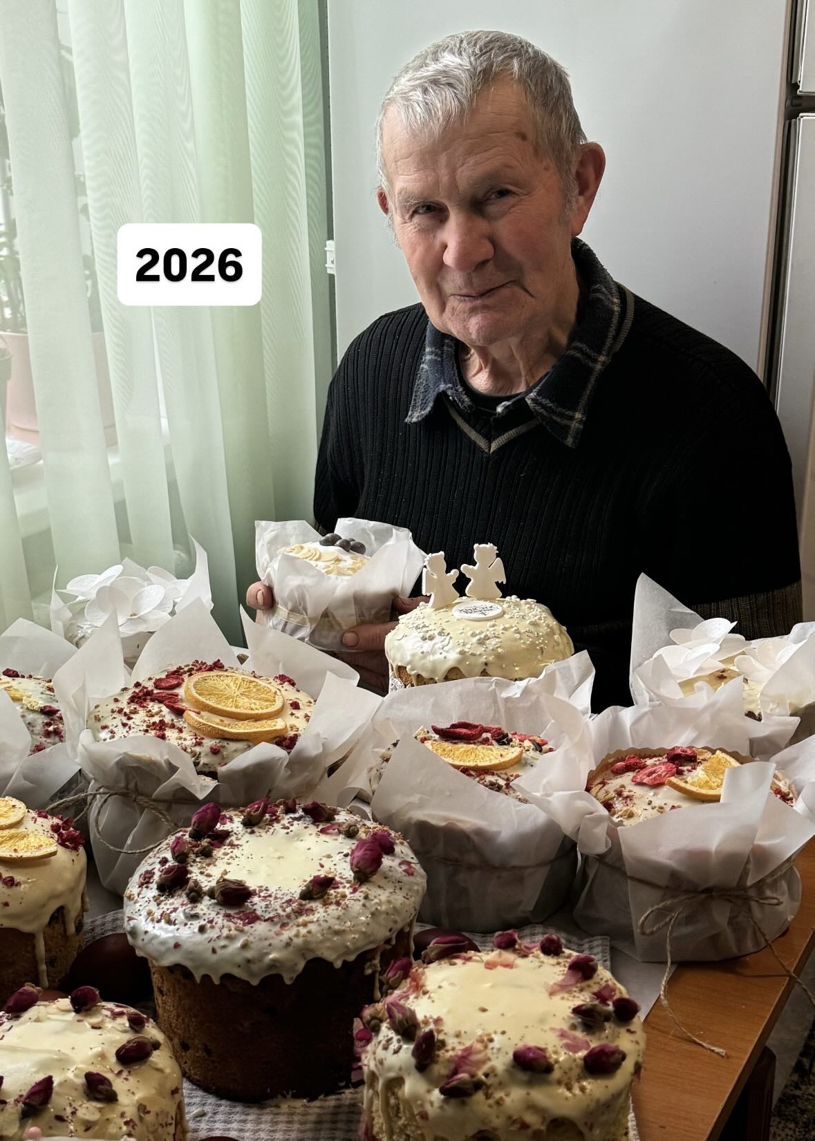 Анатолій Дехтяренко пече паски три роки поспіль