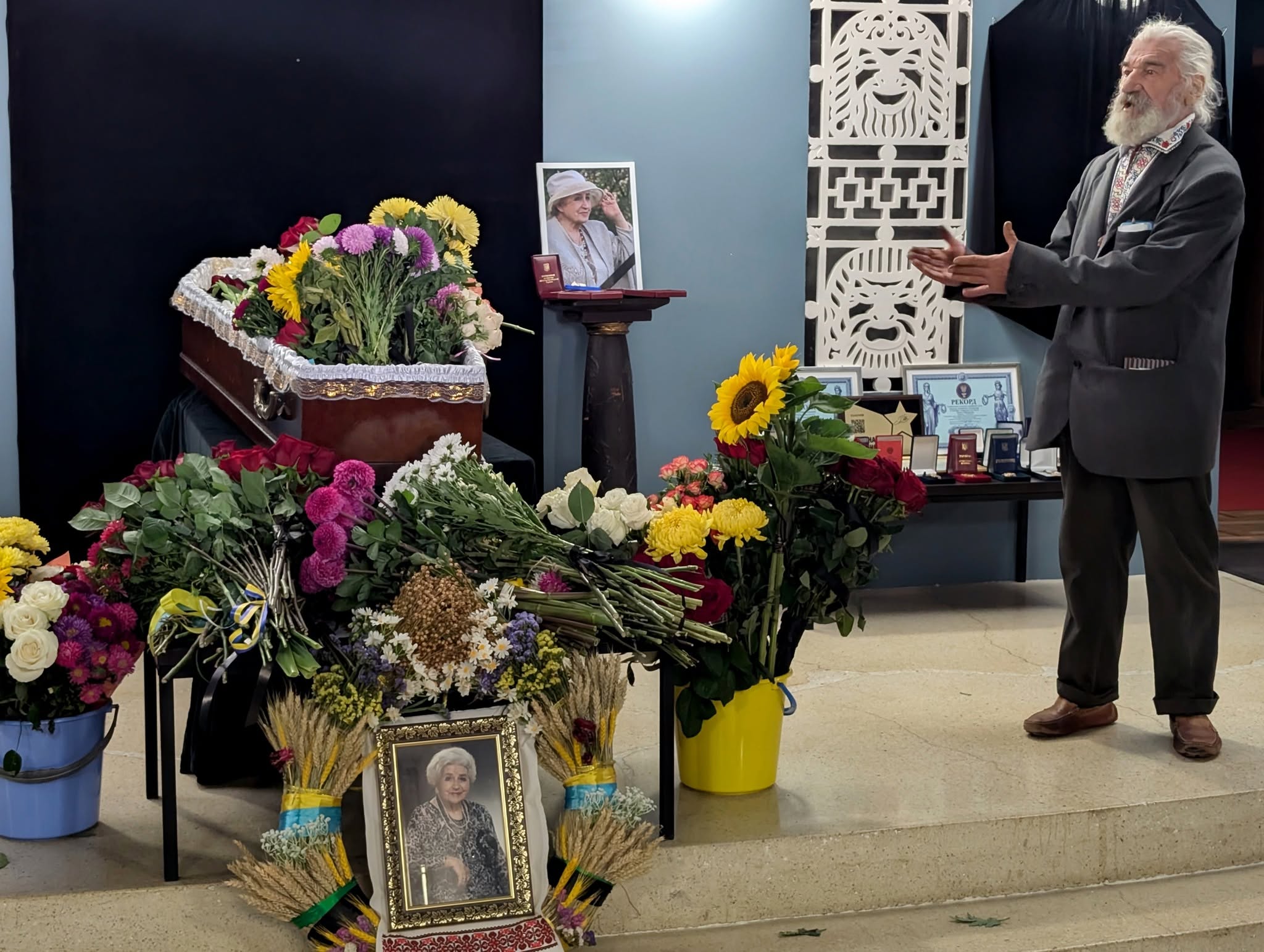 У Києві відбулося прощання з видатною акторкою Галиною Яблонською