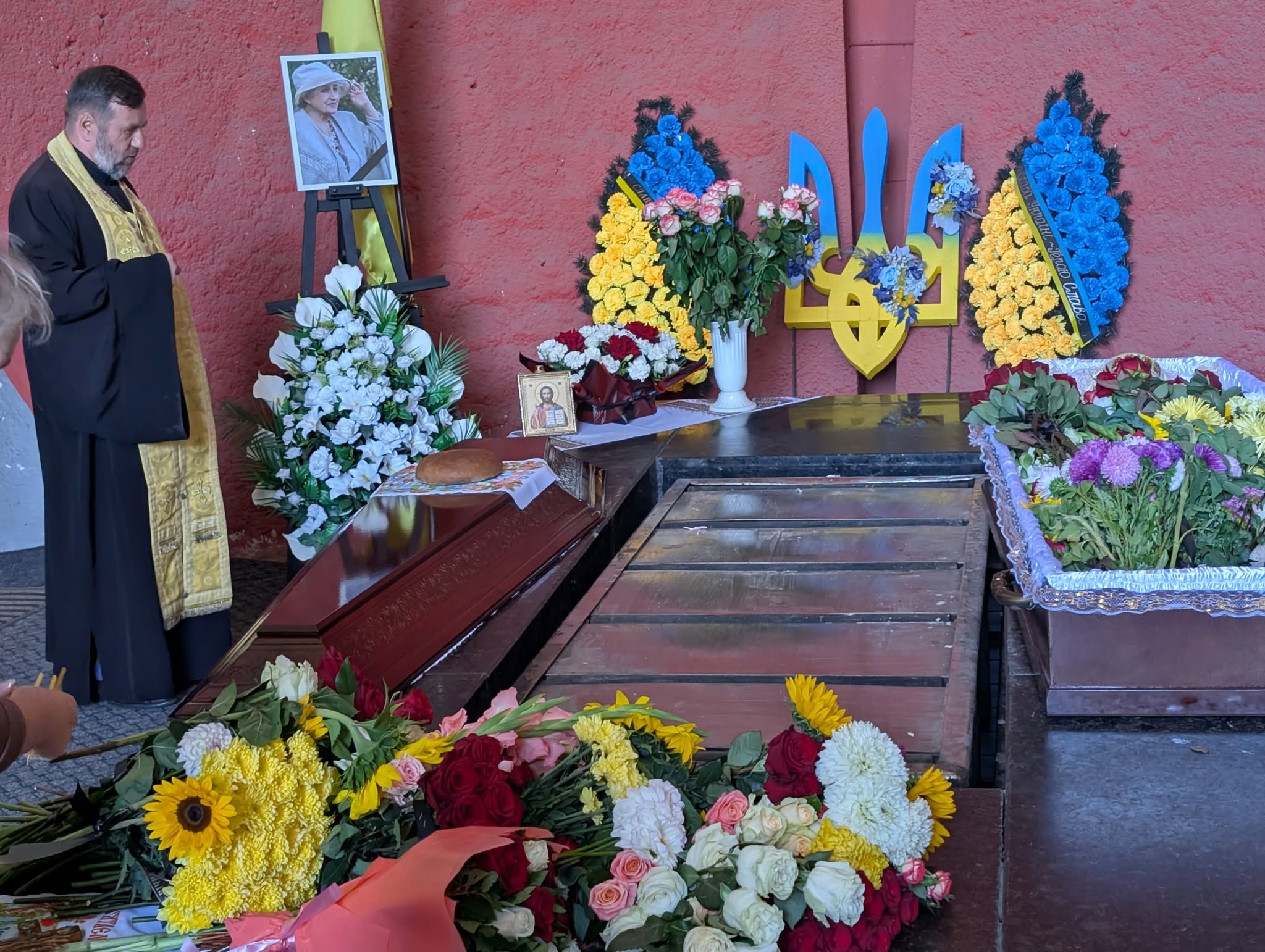 Прощання завершилося на Байковому кладовищі
