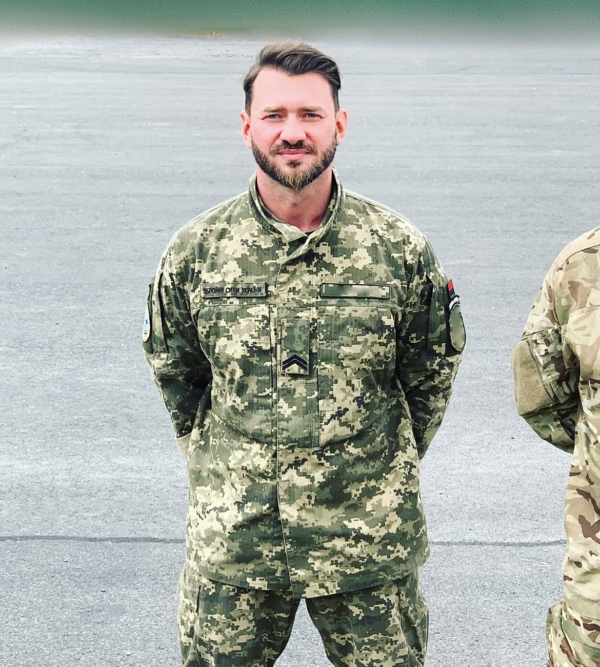 Дікусар, Агапітова, Хливнюк. Хто з українських зірок долучився до ЗСУ фото 5