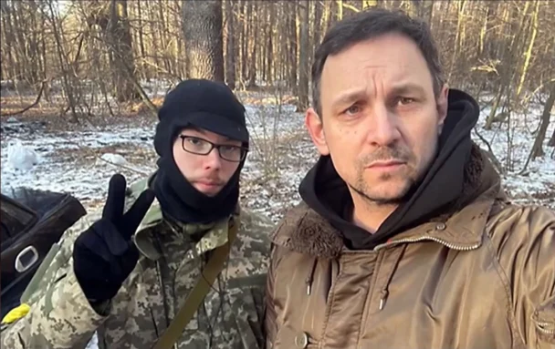 Дікусар, Агапітова, Хливнюк. Хто з українських зірок долучився до ЗСУ фото 25