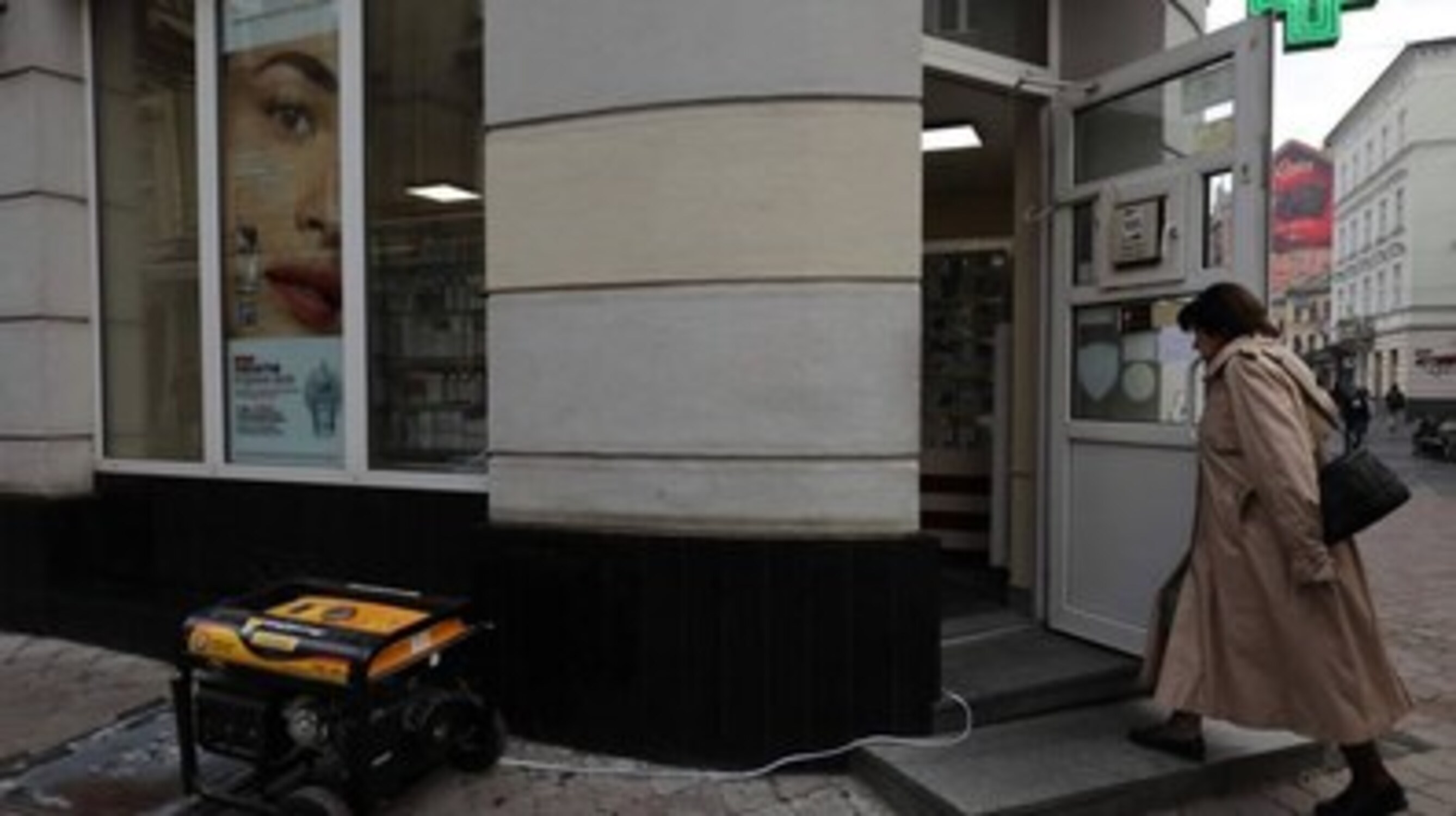 Міська рада Львова порадила магазинам та аптекам зробити двотижневий запас товару фото 1