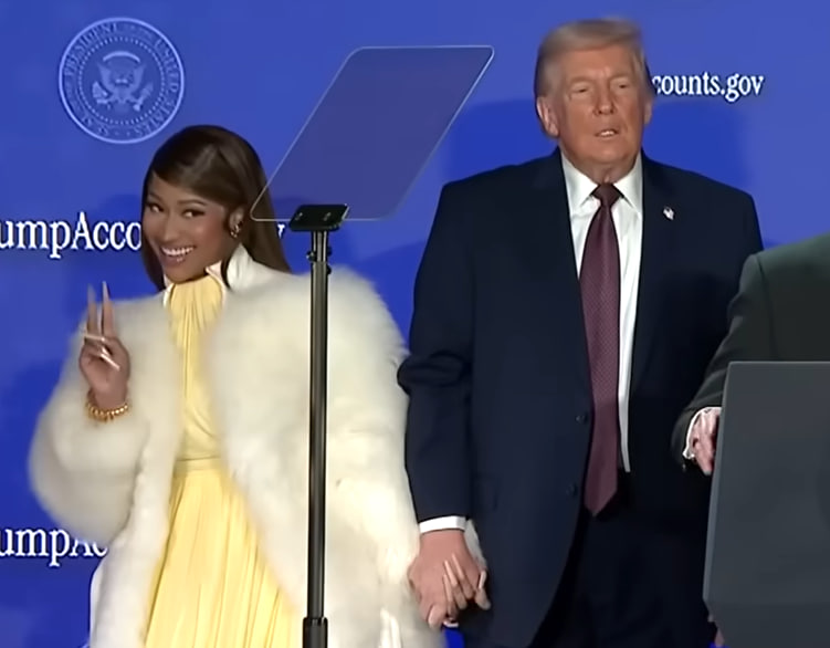 На світлинах американський президент та реперка трималися за руки