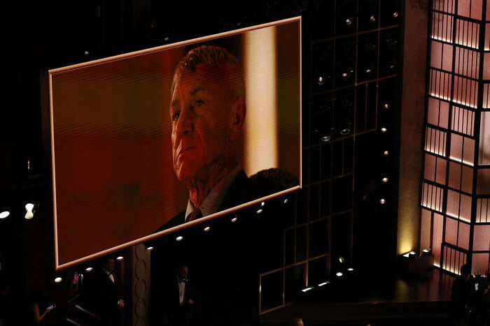 Шонн Пен отримав Оскар за найкращу чоловічу роль другого плану у фільмі «Одна битва за іншою», але не прибув на церемонію нагородження
