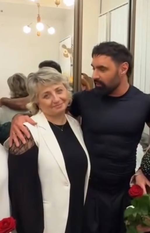 Віталій Козловський зі своєю вчителькою Іриною Михайлівною