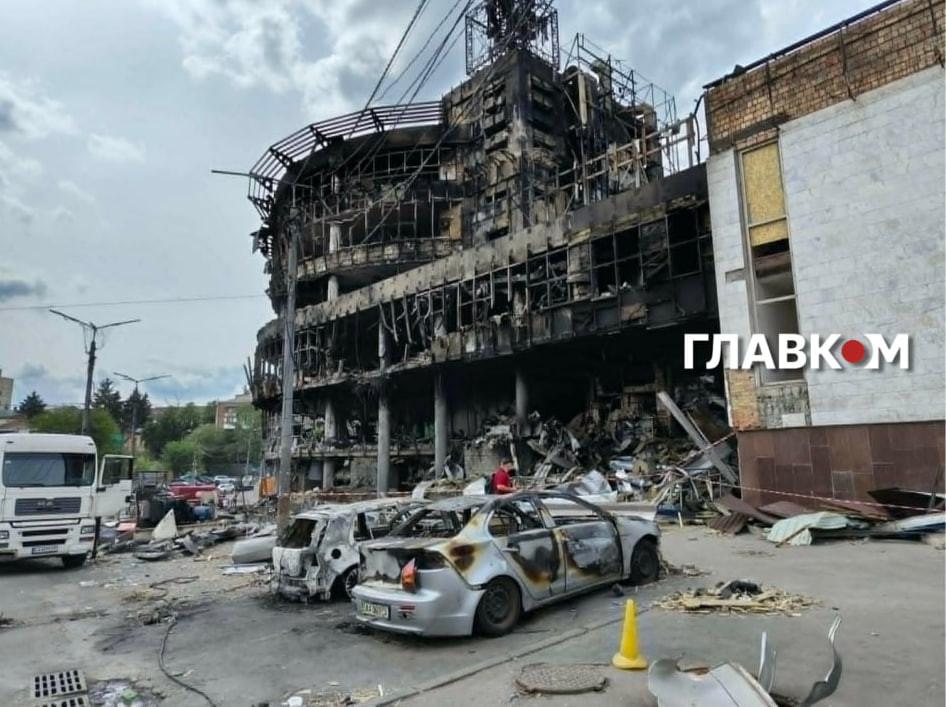 Зруйнований ТРЦ «Квадрат» у Києві