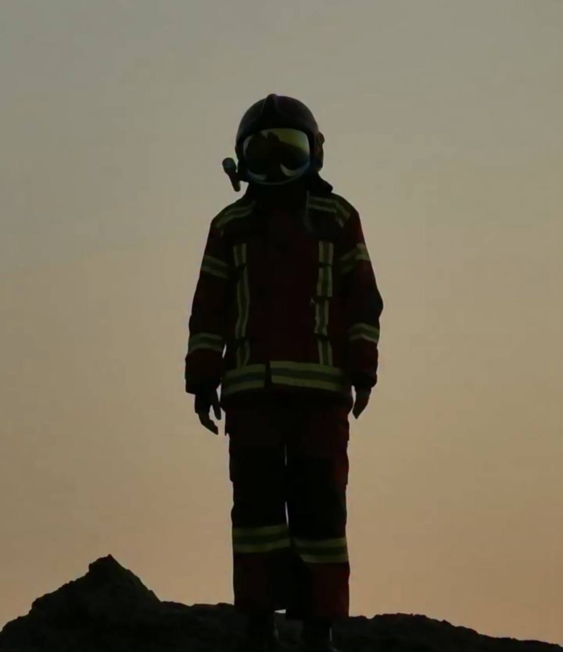 Рятувальниця ДСНС підкорила мережу трендовим танцем (відео) фото 6