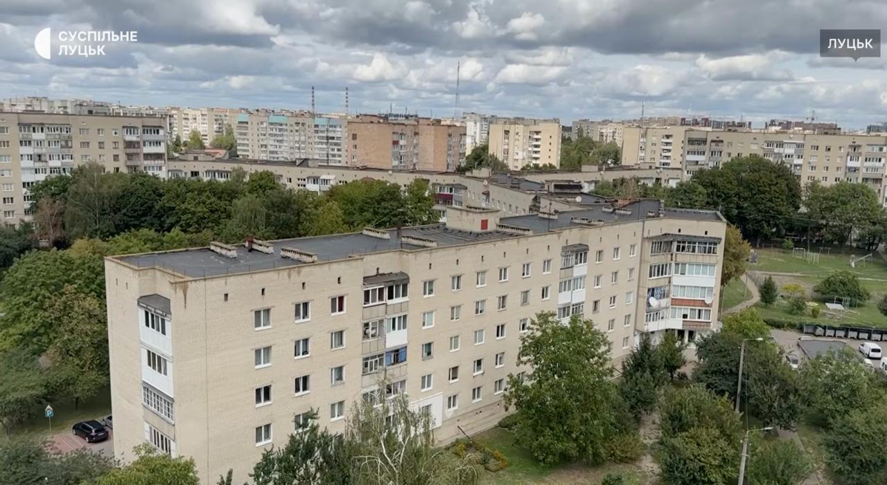 В одному будинку в Луцьку налічується 156 під'їздів