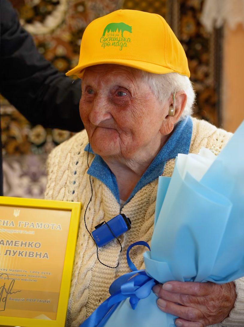 Декламує вірші Шевченка напам’ять. 100-річна мешканка Чернігівщини розкрила секрет довголіття фото 1
