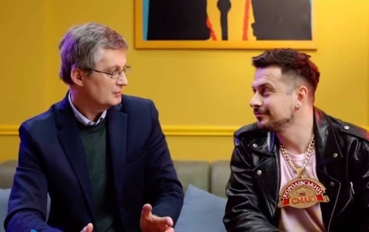 Ігор Кондратюк показався із новим ведучим шоу «Караоке на майдані»
