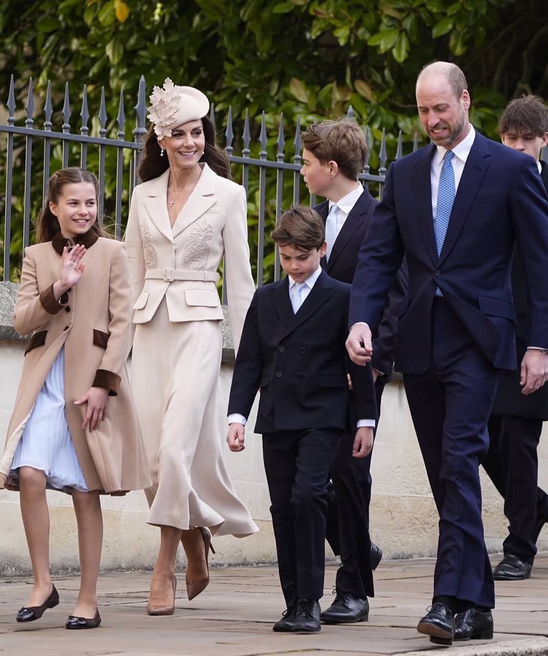 Принц Вільям та Кейт Міддлтон вперше за кілька років показалися на публіці з дітьми 