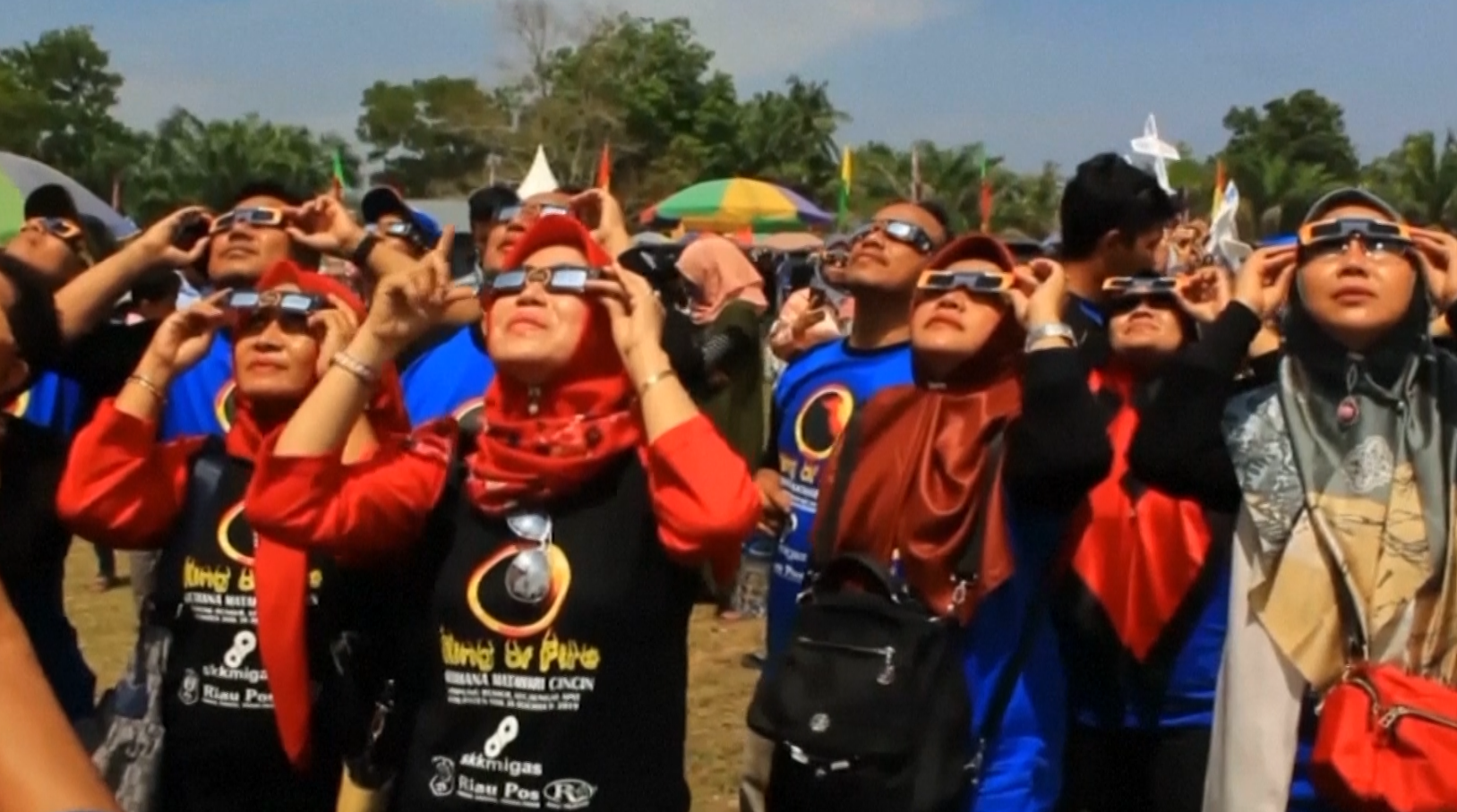 Рідкісне затемнення «вогняне кільце» дослідники спостерігали в Антарктиді фото 3