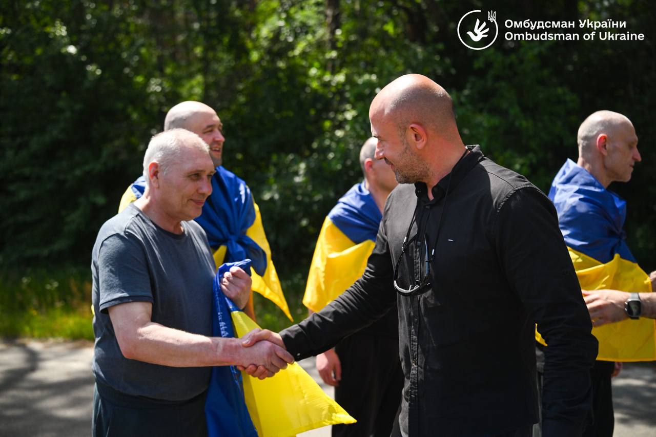 Україна повернула з російського полону сімох цивільних фото 1