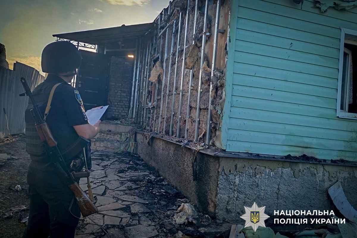 Ракети, КАБи та дрони. Росія накрила вогнем десятки населених пунктів Сумщини фото 2