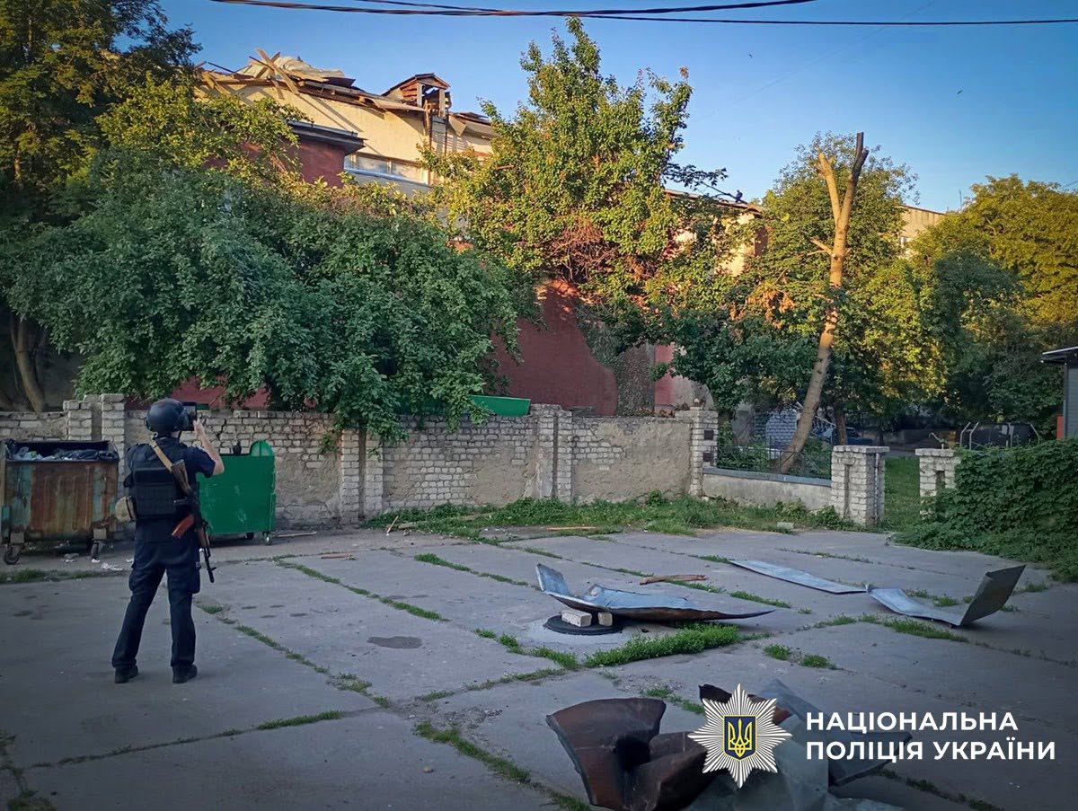 Дрони та артилерія атакували Сумщину: є загиблі та поранені фото 6