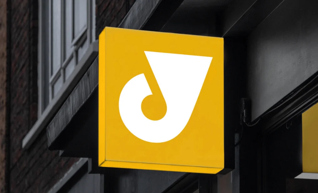 Новий логотип «Укрпошти» викликав бурхливу реакцію соцмереж фото 4