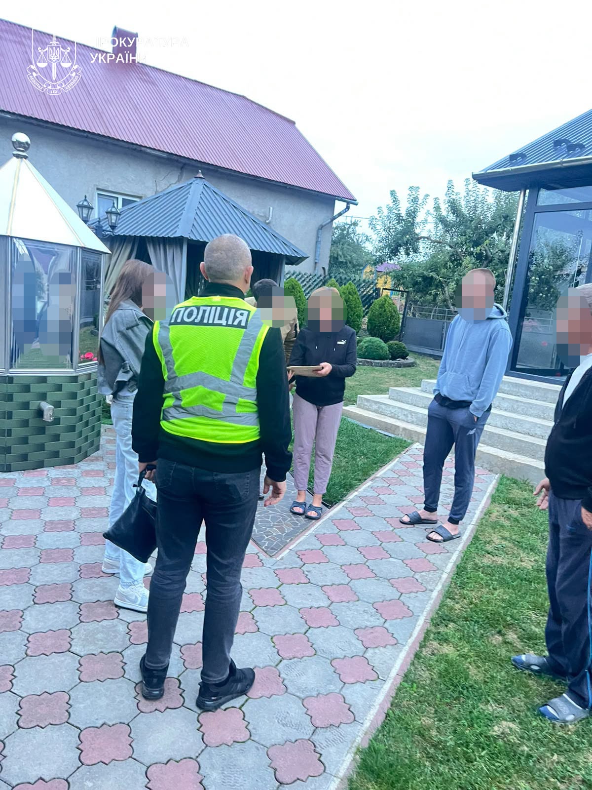 Медики на Тернопільщині видали майже тисячу фіктивних висновків для відстрочки фото 1