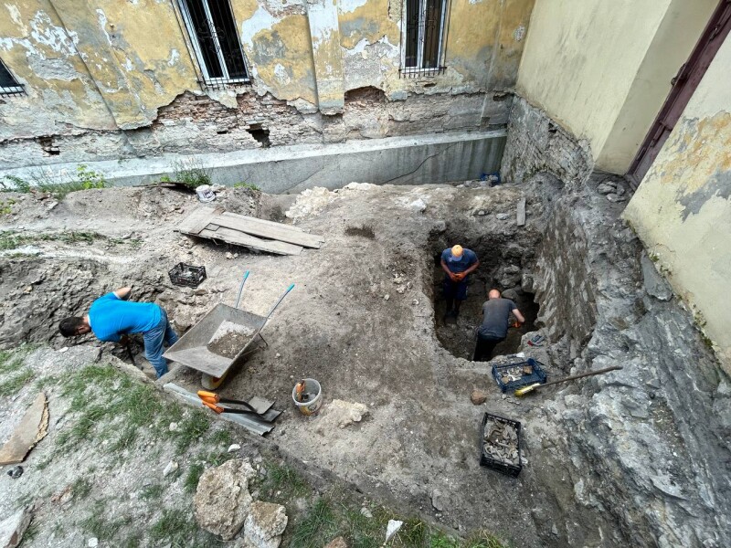 Археологи відкопали у Луцьку вежу, засипану понад 300 років тому фото 1