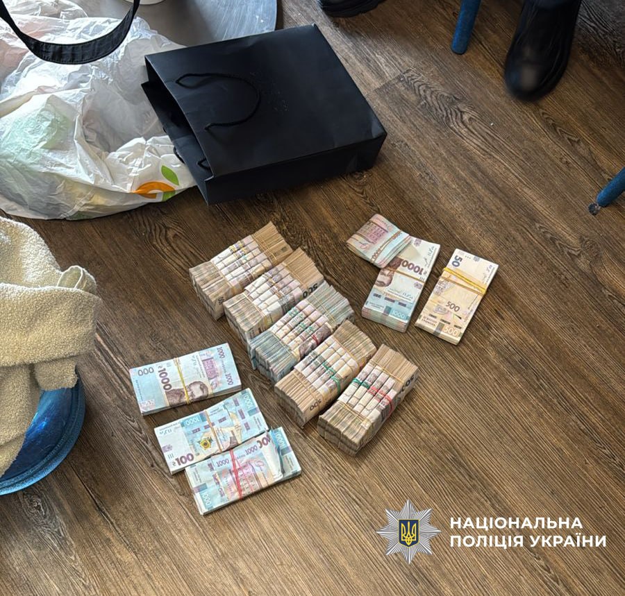 «Мертві» директори і сотні мільйонів гривень. Поліція викрила масштабну схему в оборонці фото 2